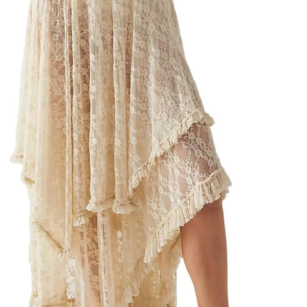 Amazon Cream Lace High-Low Skirt